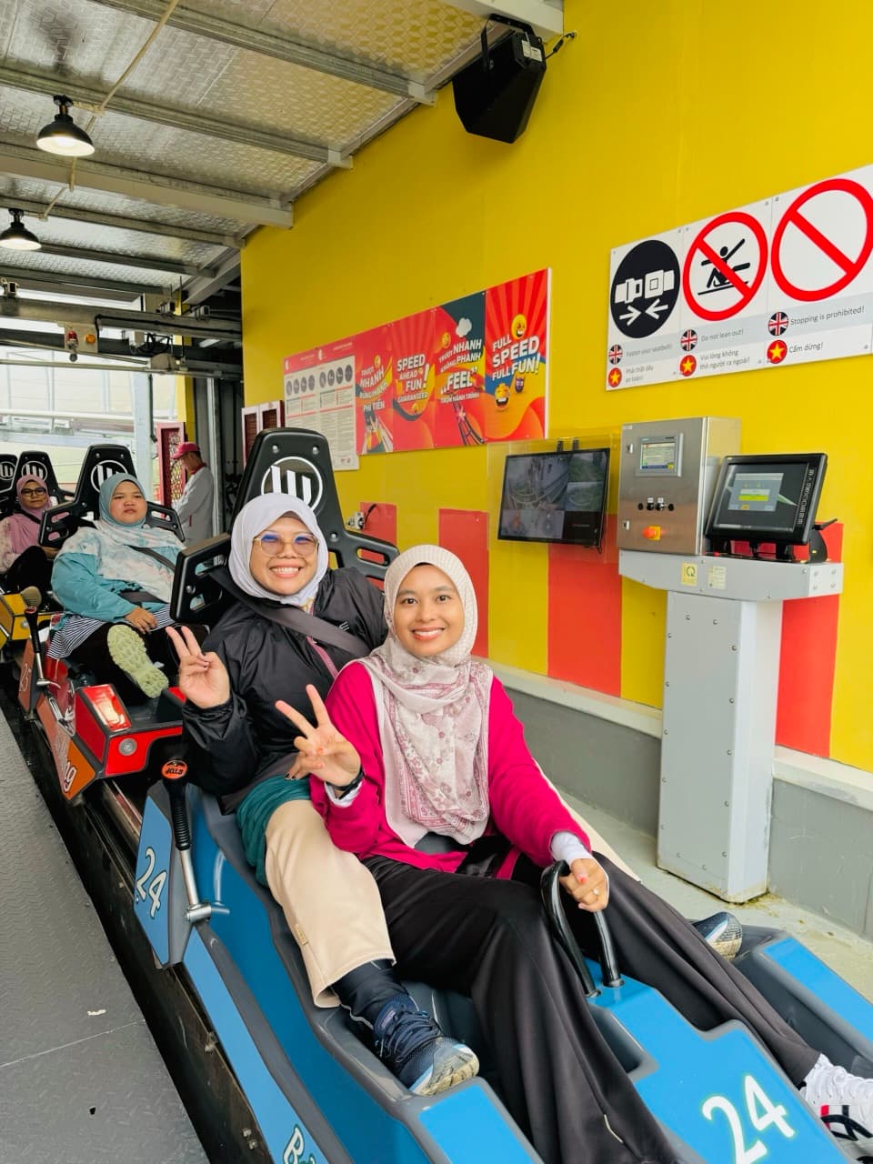 Perjalanan Zhaf Travels 4