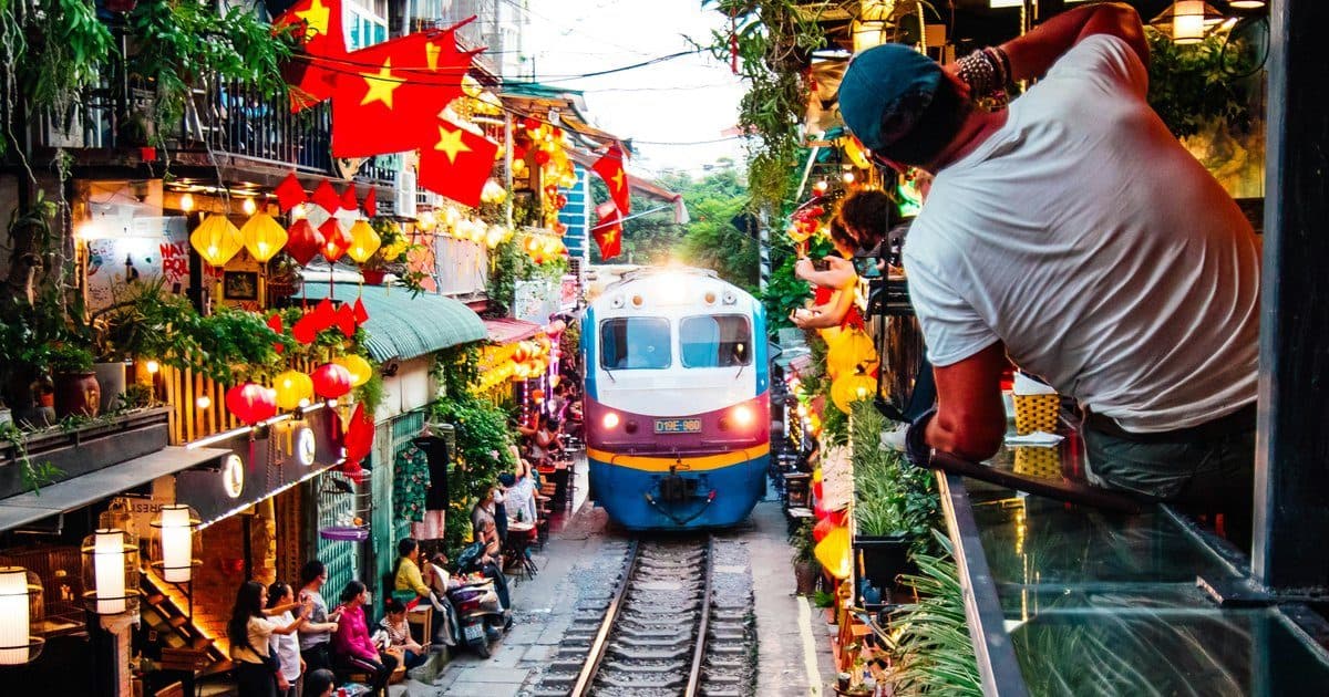 Hanoi Street Train